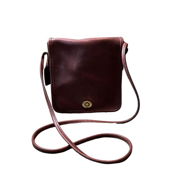 Coach Handbags - Coach Vintage Brown Leather Turn Lock Compact‎ Pouch Crossbody 9620